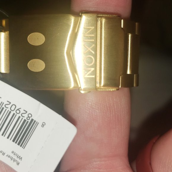 Nixon sentry mckymouse fight cloudwatch - Picture 3 of 13